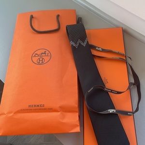 Hermes Let it Snow black tie new with box ribbon shopping bag